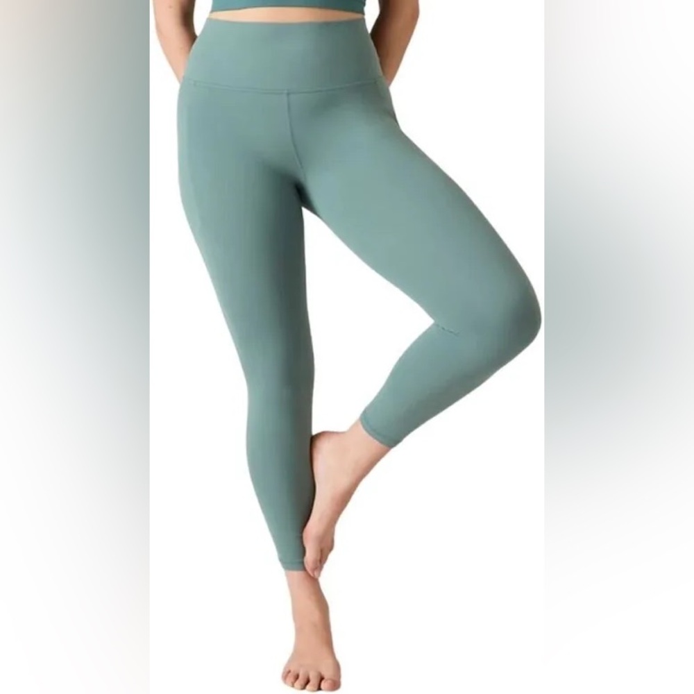 Athleta Salutation 7/8 Leggings in Sage